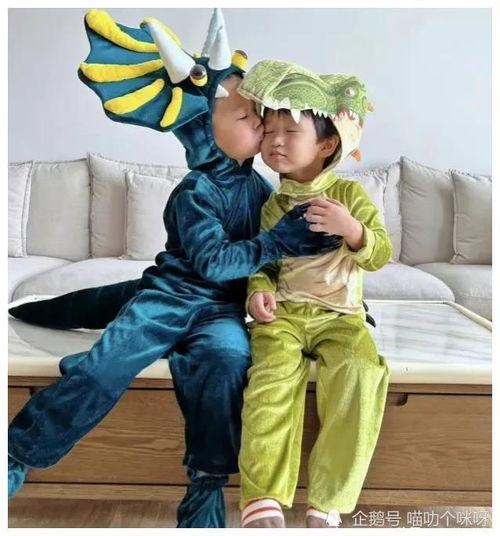 吃瓜姐弟头像,揭秘吃瓜姐弟的趣味头像背后的故事