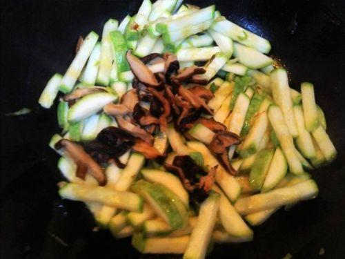 经期可以吃角瓜吗,角瓜的营养与益处